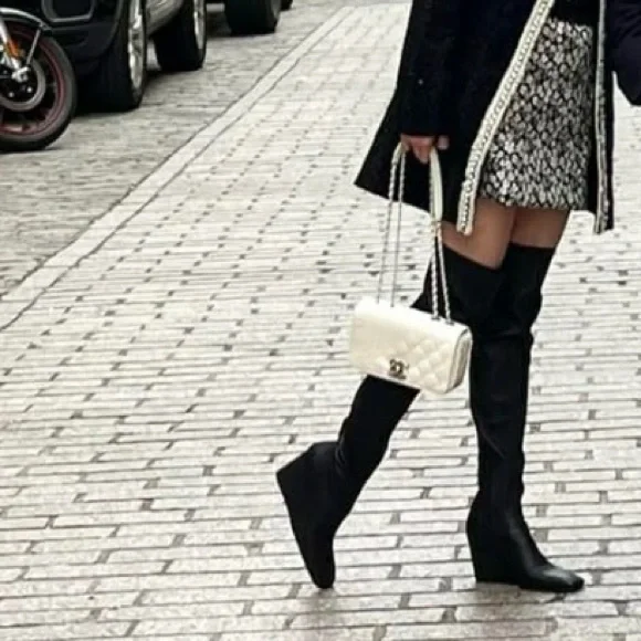 CHANEL ⭐️AUTHENTIC⭐️Small Patent Coco Boy Flap Bag - Picture 17 of 17